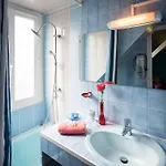 Hotell Voltaire 2*
