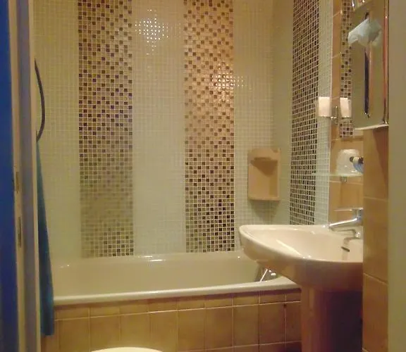 ホテル オテル ヴォルテール パリ