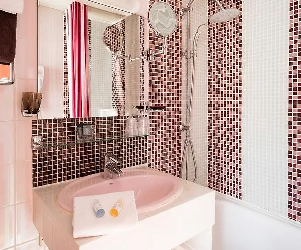 オテル ヴォルテール 2* パリ