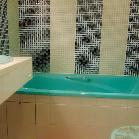 Hotel Voltaire 2*